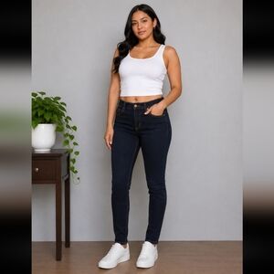 BDG Urban Outfitters Dark Wash Jeans 25